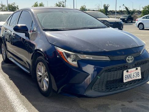 Used 2020 Toyota Corolla LE w/ LE Premium Package FWD image 2