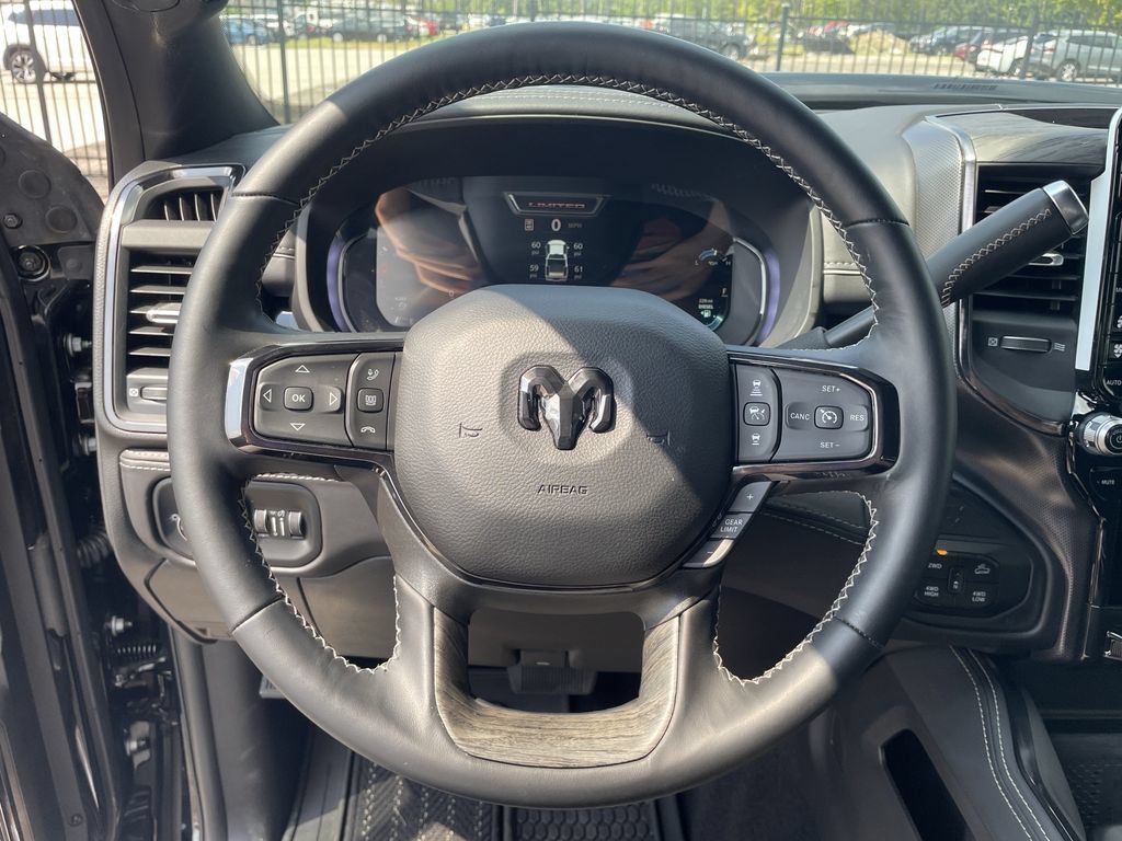 New 2025 RAM 2500 Limited AWD/4WD image 14