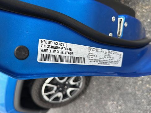 Used 2024 Jeep Compass Trailhawk w/ Trailhawk Elite Group image 38