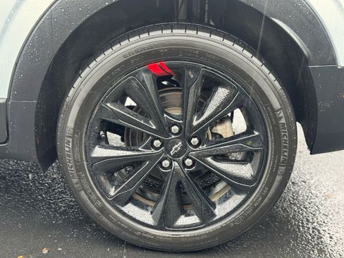 Used 2023 Chevrolet Bolt EUV Premier w/ Redline Edition image 20