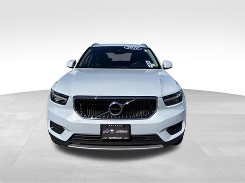 Used 2020 Volvo XC40 T5 Momentum w/ Protection Package AWD/4WD image 2
