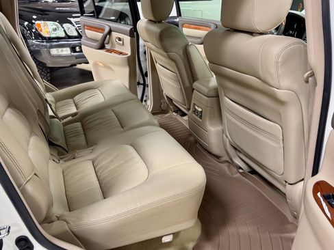 Used 2006 Lexus LX 470 4WD image 25