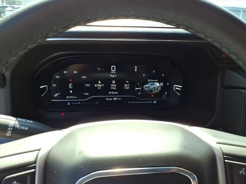 Used 2024 GMC Yukon Denali w/ LPO, Floor Liner Package AWD/4WD image 17