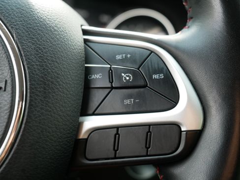 Used 2019 Jeep Compass Trailhawk w/ Leather Interior Group AWD/4WD image 29