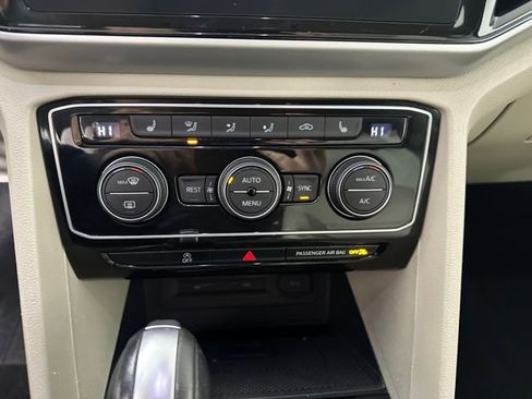 Used 2022 Volkswagen Atlas SE image 23