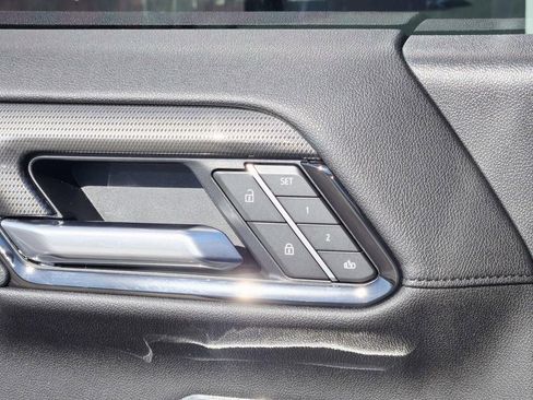 Used 2025 GMC Sierra 1500 AT4 w/ AT4 Premium Package image 43