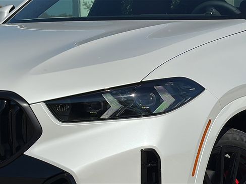 New 2026 BMW X6 xDrive40i w/ Climate Comfort Package image 4