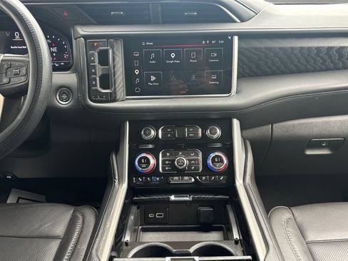 Used 2024 GMC Yukon Denali w/ Denali Reserve Package AWD/4WD image 4