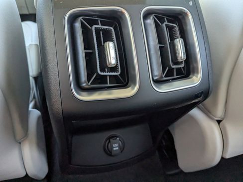 New 2026 Kia Sorento S FWD image 17