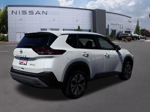 Used 2023 Nissan Rogue SV AWD/4WD image 4