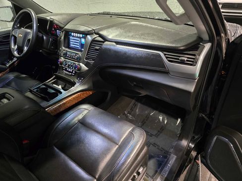Used 2018 Chevrolet Suburban Premier image 14