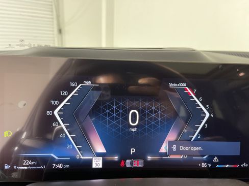 Used 2026 BMW X7 xDrive40i image 26