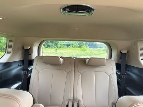 Used 2022 Jeep Grand Cherokee L Limited AWD/4WD image 40