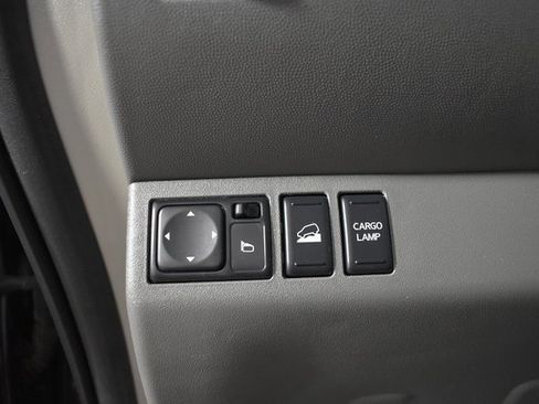 Used 2020 Nissan Frontier SV w/ Midnight Edition Floor Mats image 13