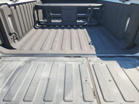 Used 2020 RAM 1500 Laramie RWD image 31