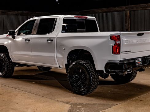 Used 2023 Chevrolet Silverado 1500 LT Trail Boss w/ Convenience Package II image 7