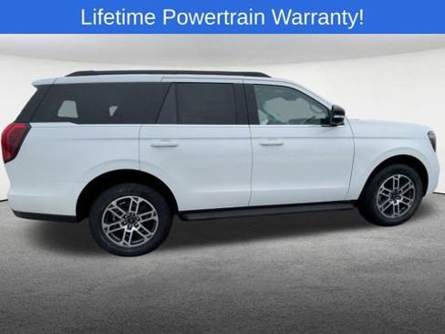 New 2026 Ford Expedition Active image 9