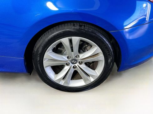 Used 2011 Hyundai Genesis 2.0T image 11