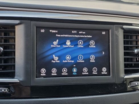 Used 2019 Chrysler Pacifica Touring-L image 19