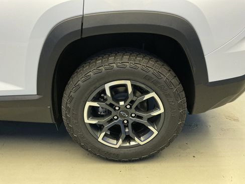 New 2026 Chevrolet Equinox ACTIV FWD image 8