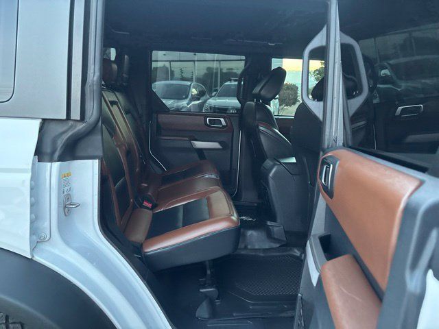 Used 2023 Ford Bronco Outer Banks w/ Sasquatch Package AWD/4WD image 36