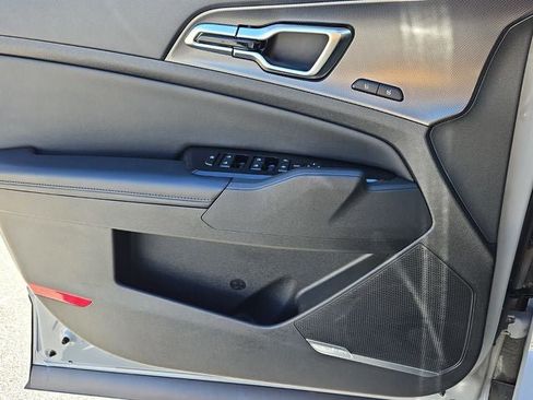 Used 2023 Kia Sportage SX image 32