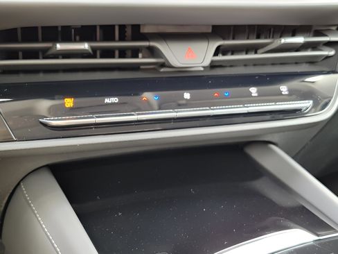 New 2025 Buick Envision Avenir image 30