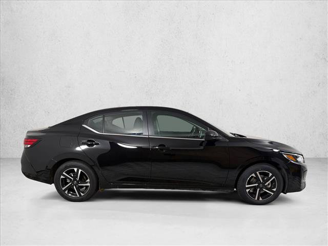 Used 2025 Nissan Sentra SV FWD image 2