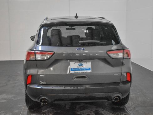 Used 2022 Ford Escape SE w/ SE Sport Appearance Package image 7