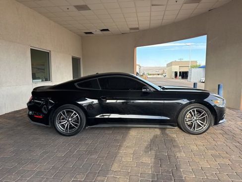 Used 2016 Ford Mustang Premium image 6