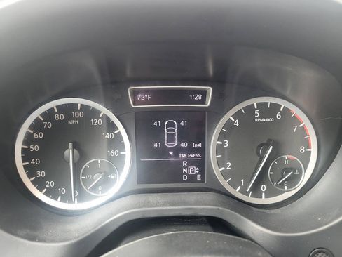 Used 2017 INFINITI QX30 AWD image 47