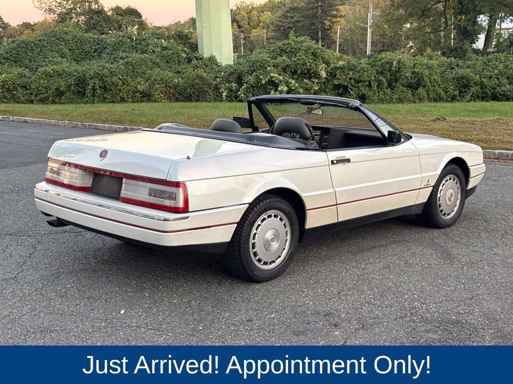 Used 1989 Cadillac Allante FWD image 7