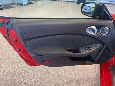 Used 2016 Nissan 370Z Touring Sport RWD image 26