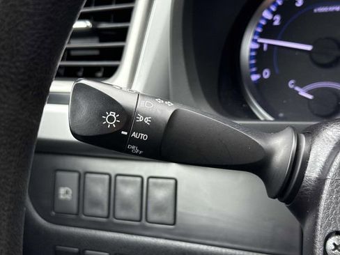 Used 2019 Toyota Highlander LE image 26