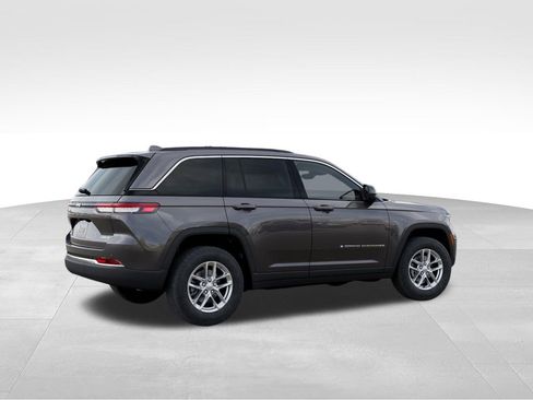 New 2026 Jeep Grand Cherokee Laredo AWD/4WD image 4