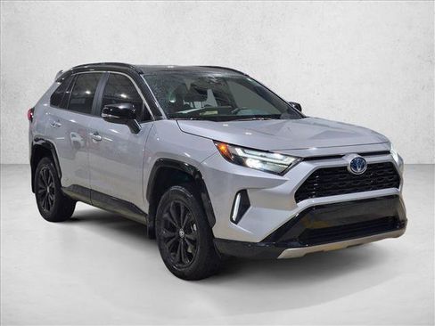 Used 2024 Toyota RAV4 XSE AWD/4WD image 3