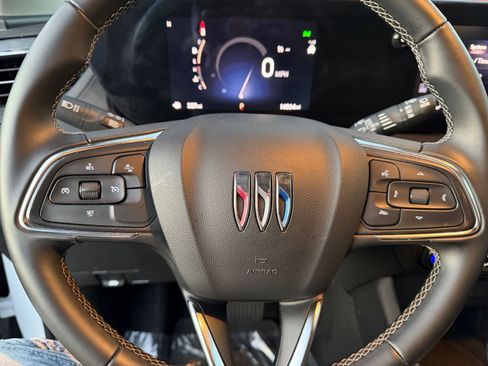 Used 2025 Buick Encore GX Preferred image 25