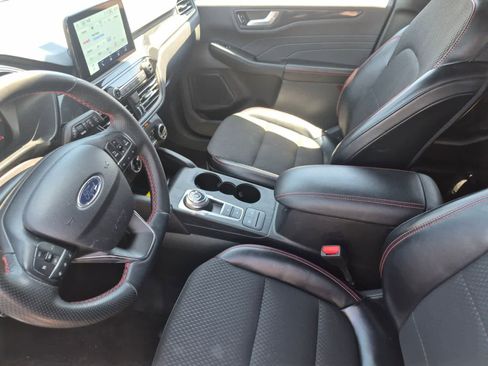 Used 2024 Ford Escape ST-Line AWD/4WD image 8
