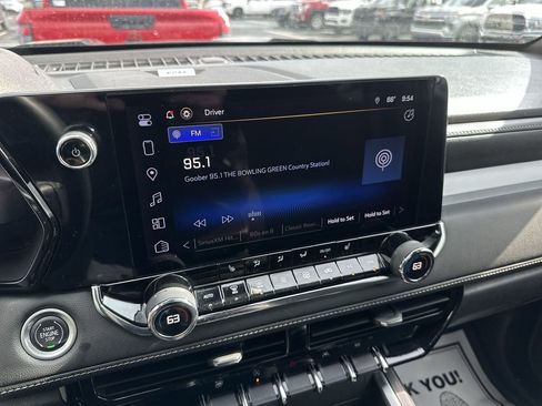 Used 2023 Chevrolet Colorado LT w/ LT Convenience Package II AWD/4WD image 16