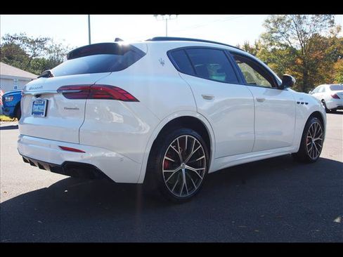 Used 2023 Maserati Grecale GT image 5