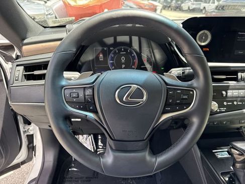 Certified 2025 Lexus ES 350 w/ Premium Package FWD image 14