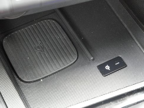 Certified 2025 Hyundai Elantra Sport image 30