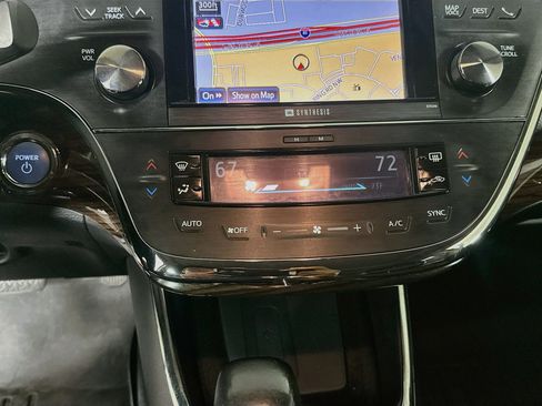 Used 2014 Toyota Avalon Limited w/ Technology Package FWD image 24