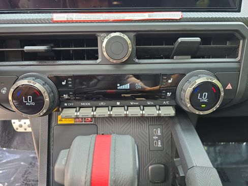 Certified 2025 Toyota Tacoma TRD Pro AWD/4WD image 25