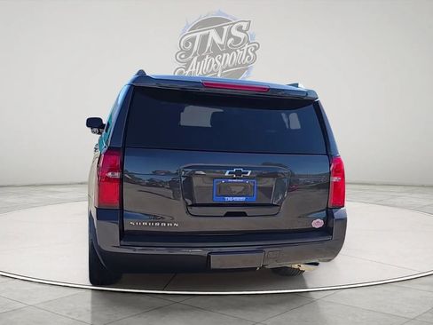 Used 2016 Chevrolet Suburban LT w/ Luxury Package AWD/4WD image 6