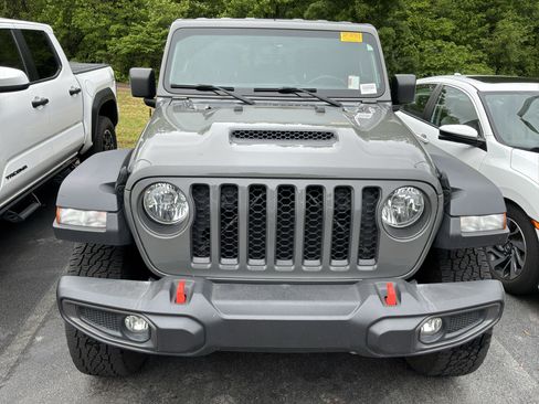 Used 2022 Jeep Gladiator Mojave w/ Trailer Tow Package AWD/4WD image 3