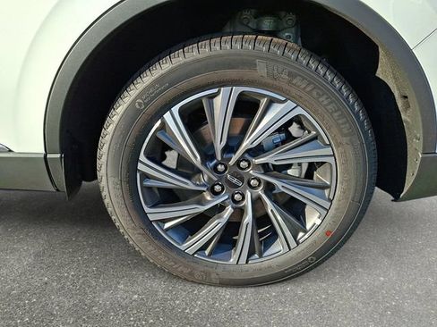 New 2026 Lincoln Aviator AWD image 8