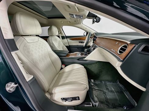 Certified 2024 Bentley Flying Spur Azure AWD/4WD image 27
