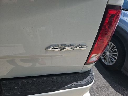 Used 2016 RAM 1500 Express AWD/4WD image 2