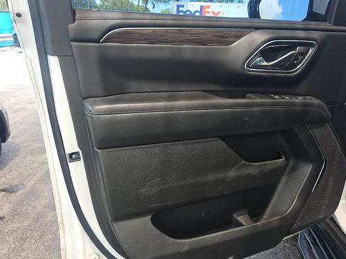 Used 2021 Chevrolet Tahoe 2WD w/ Remote Keyless Entry Package image 8